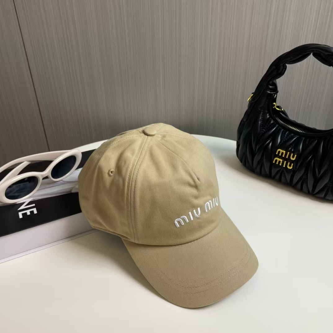 M1UM1U レターベースボールキャップ【50％割引+送料無料】