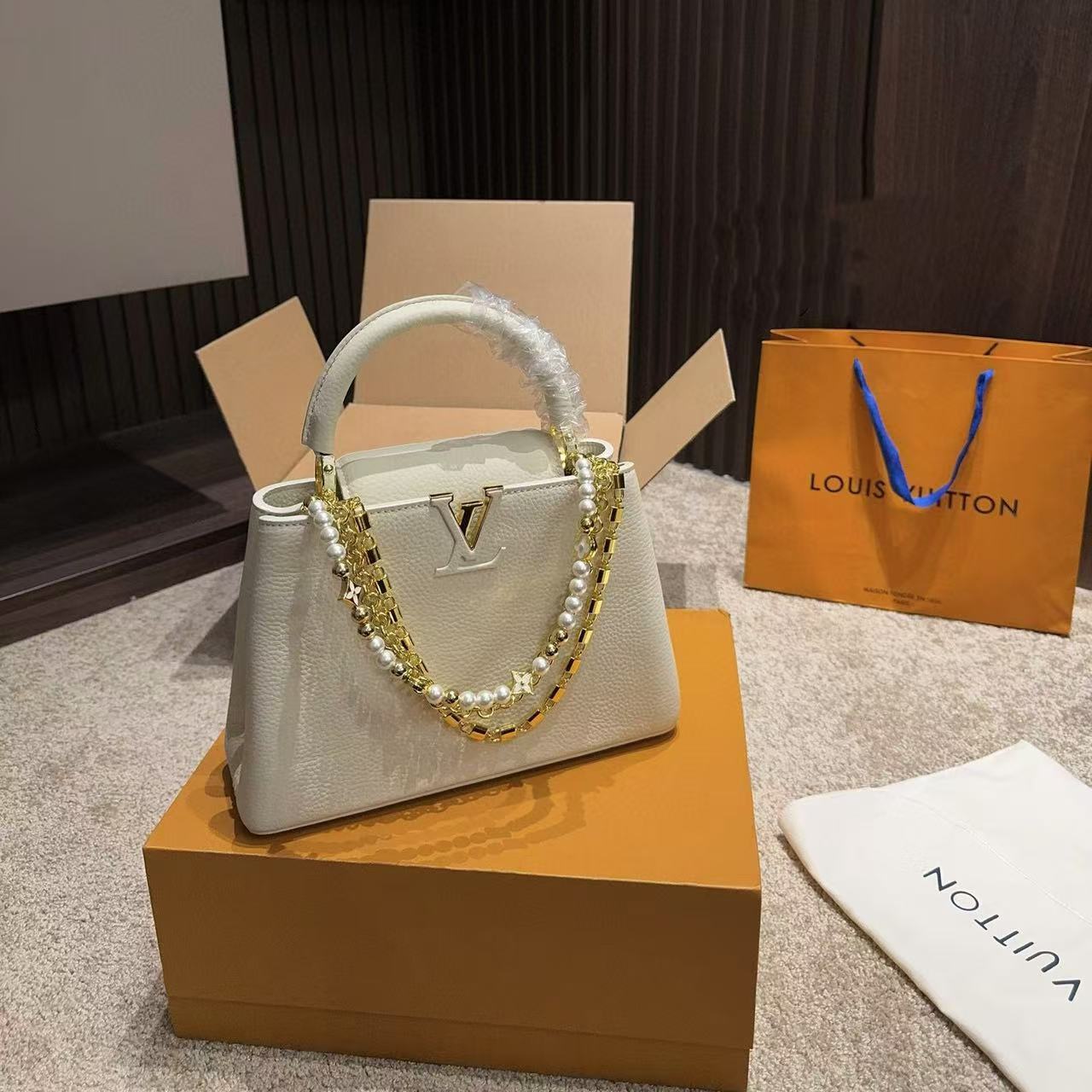 LV パールチェーン ハンドバッグ【50％割引+送料無料】