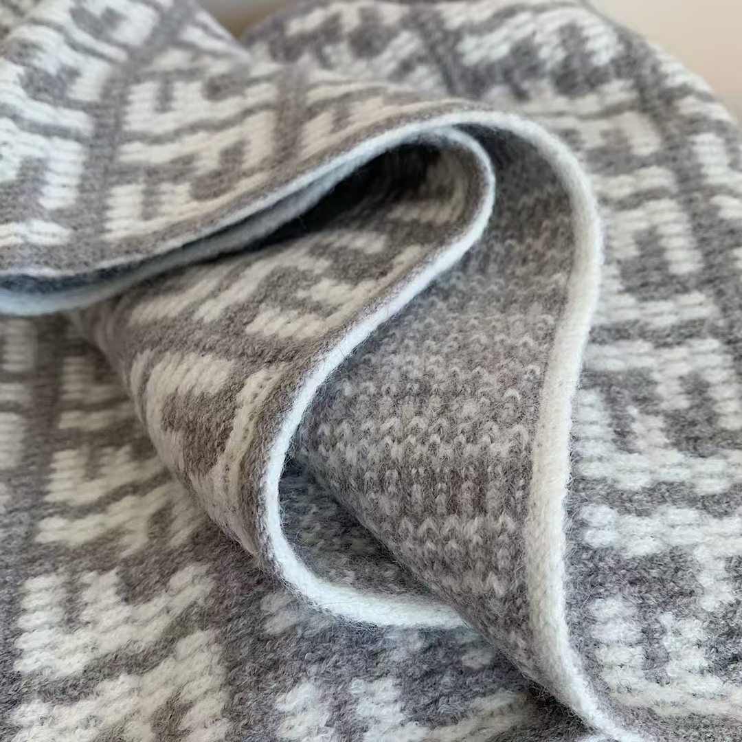 FEND1 FF カシミアスカーフ【50％割引+送料無料】