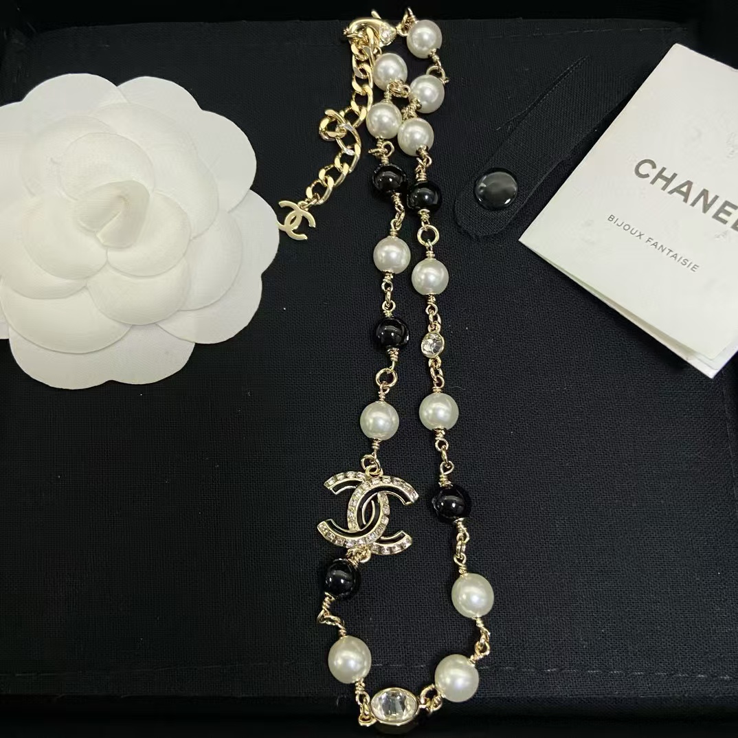 CHANE1 エナメルラインストーンダブルCパールネックレス【50％割引+送料無料】