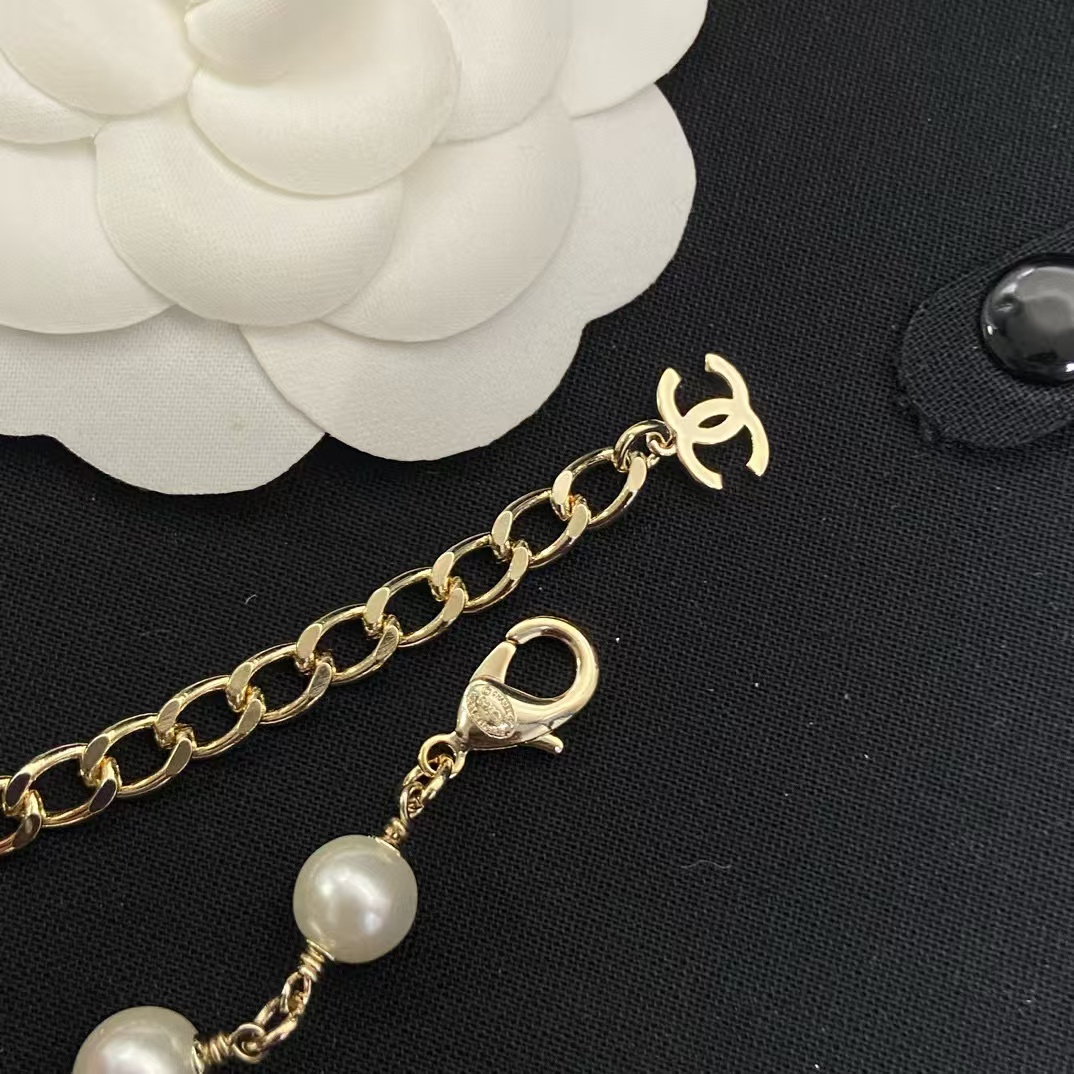 CHANE1 エナメルラインストーンダブルCパールネックレス【50％割引+送料無料】