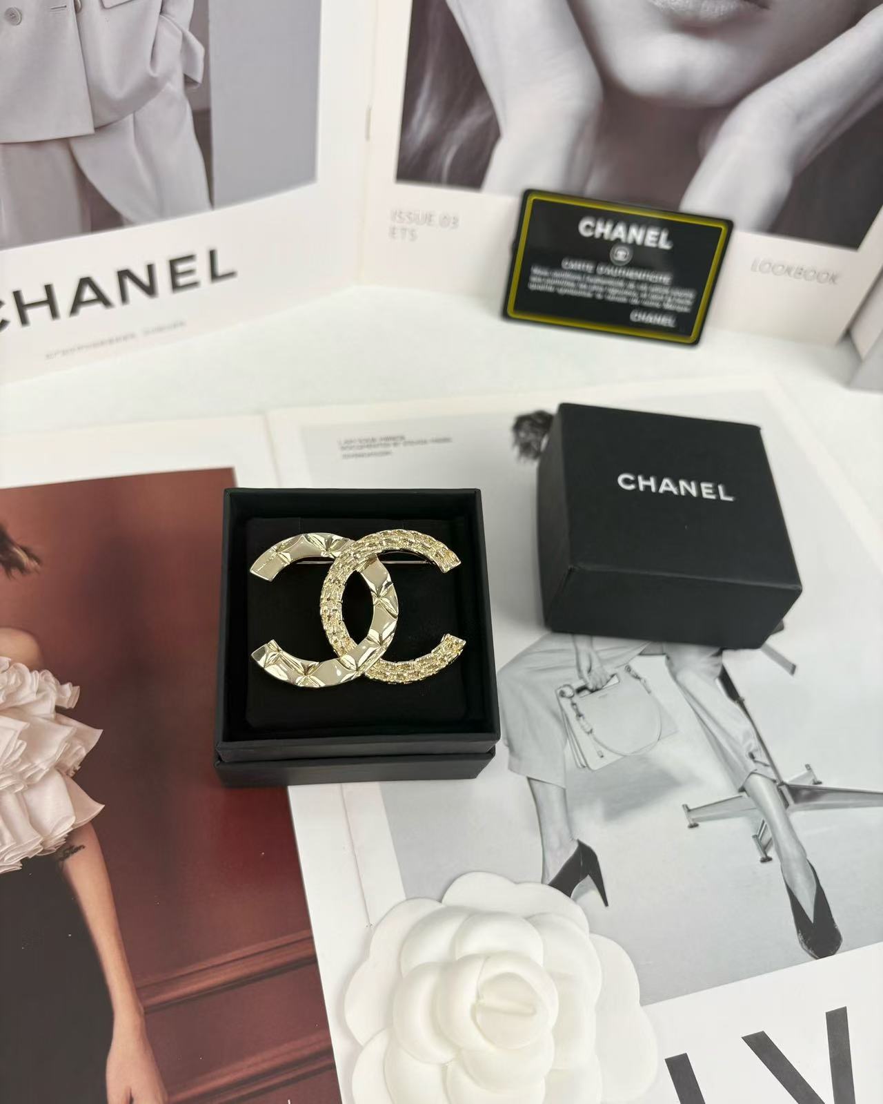 CHANE1 シンプルダブルCロゴブローチ【50％割引+送料無料】