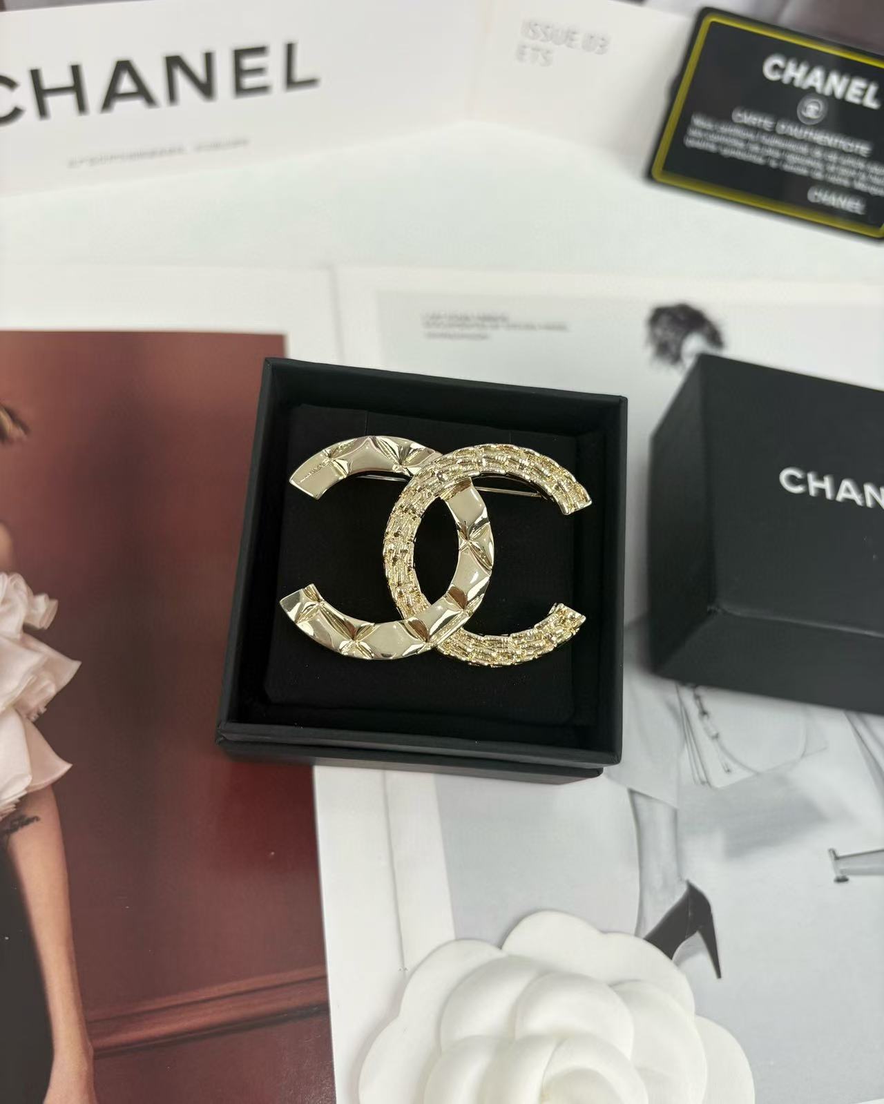 CHANE1 シンプルダブルCロゴブローチ【50％割引+送料無料】