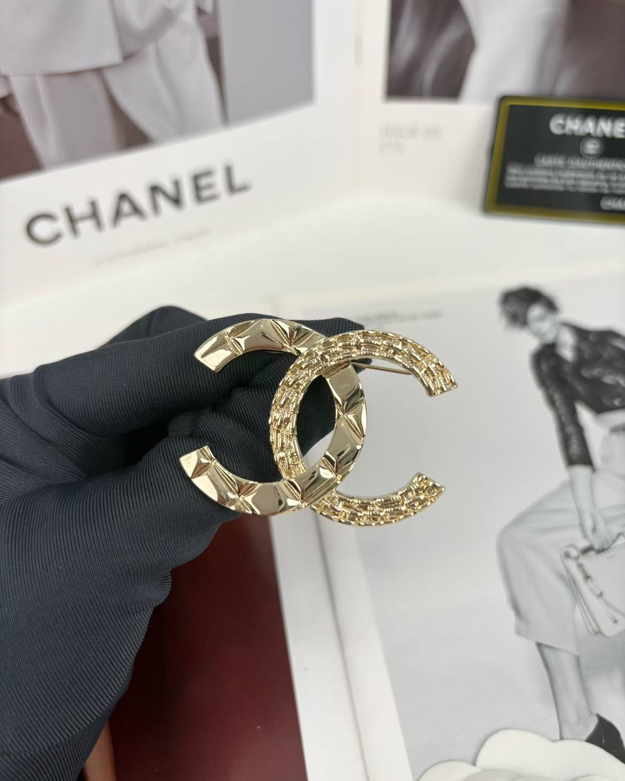 CHANE1 シンプルダブルCロゴブローチ【50％割引+送料無料】