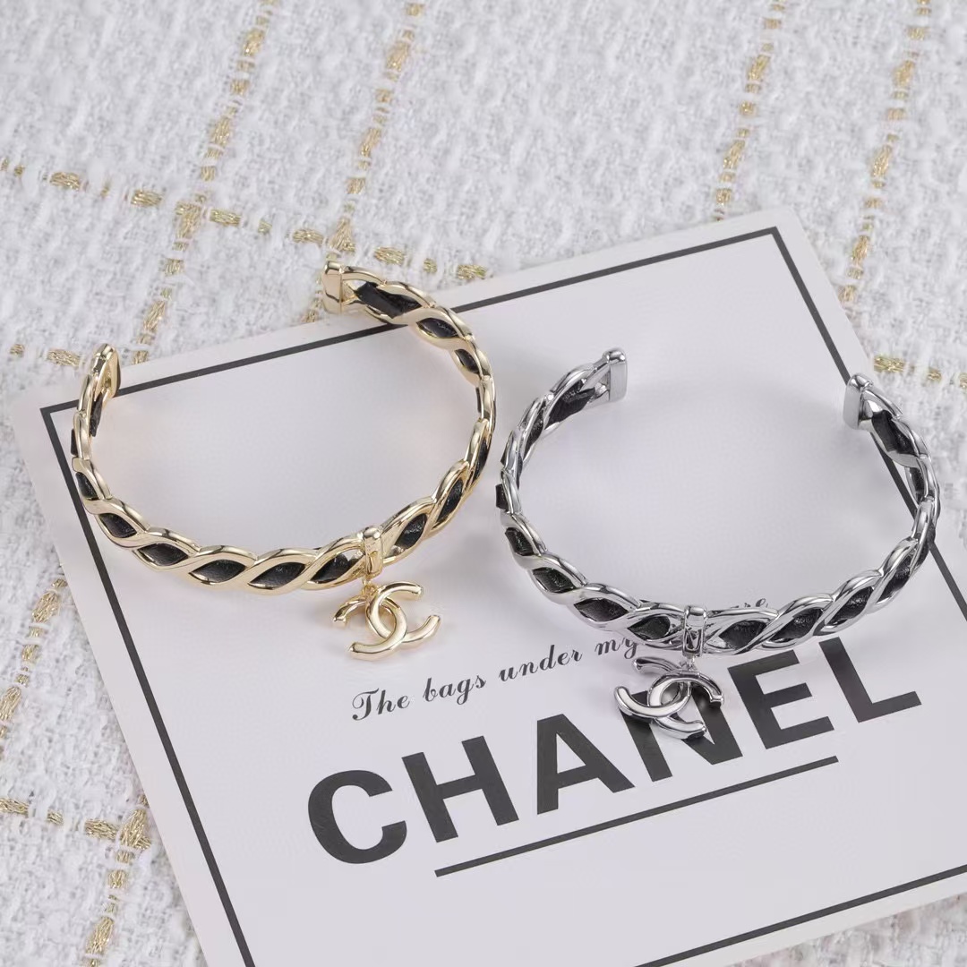 CHANE1 ダブルCロゴ レザーブレスレット【50％割引+送料無料】
