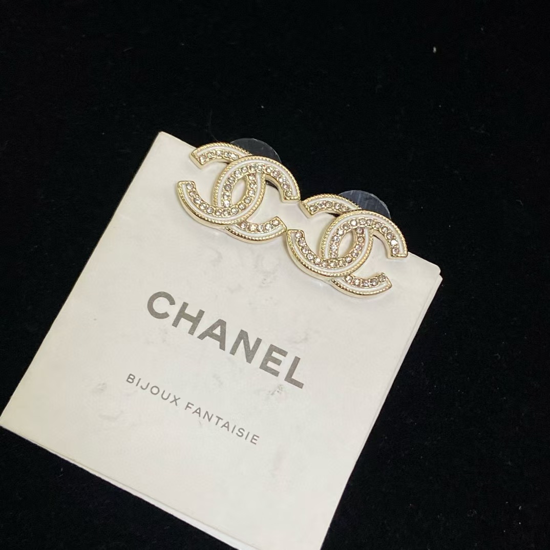 CHANE1 ダブル C ロゴ ダイヤモンド スタッド ピアス【50％割引+送料無料】