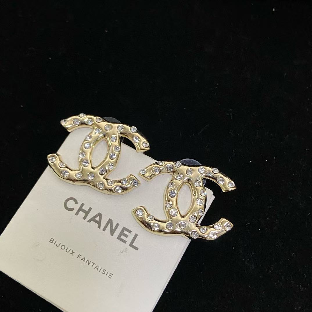 CHANE1 ダブル C ロゴ ダイヤモンド スタッド ピアス【50％割引+送料無料】