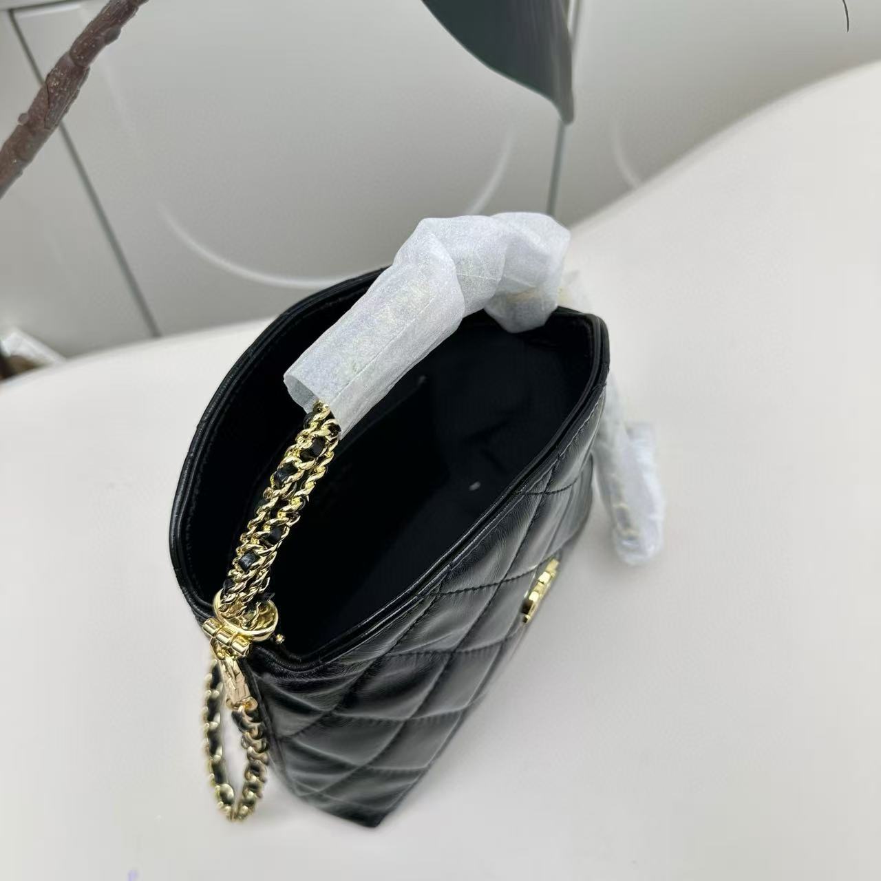 CHANE1 24A チェーンハンドバッグ【50％割引+送料無料】