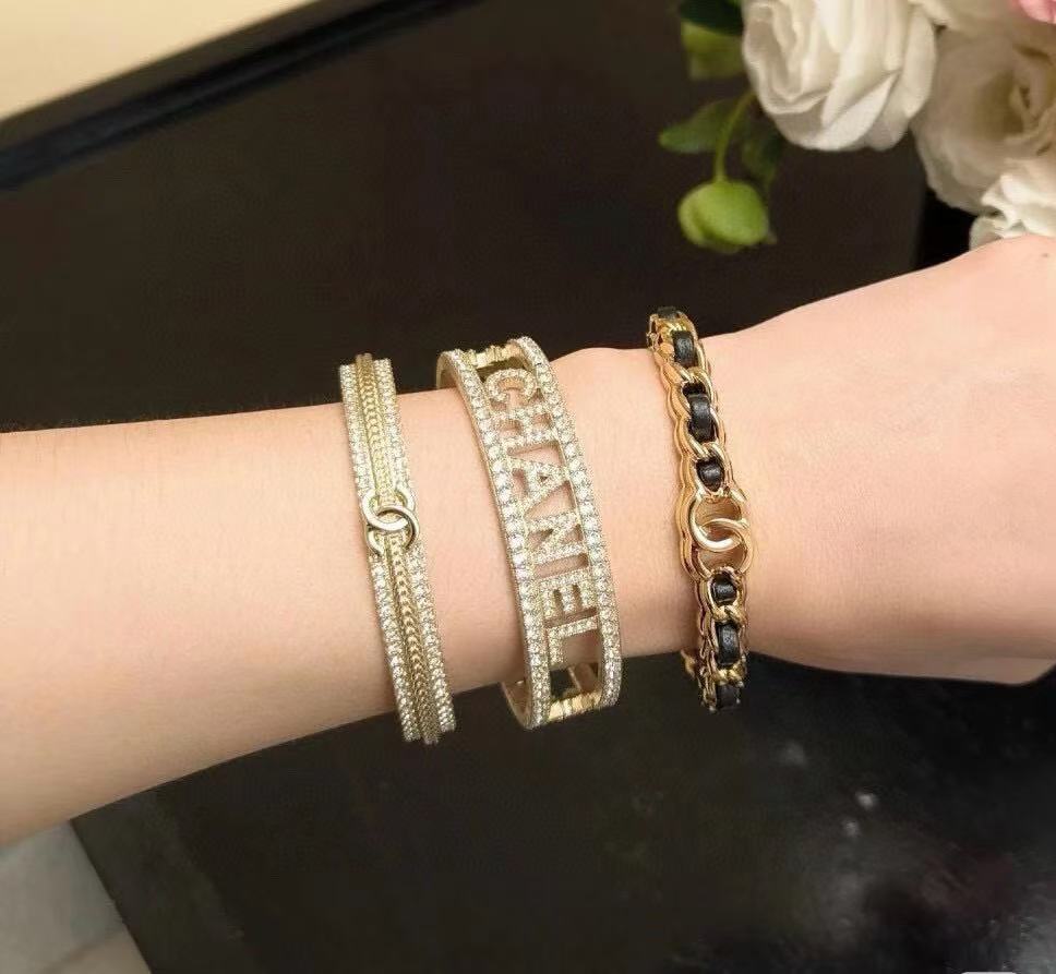 CHANE1 ダイヤモンドレターブレスレット【50％割引+送料無料】