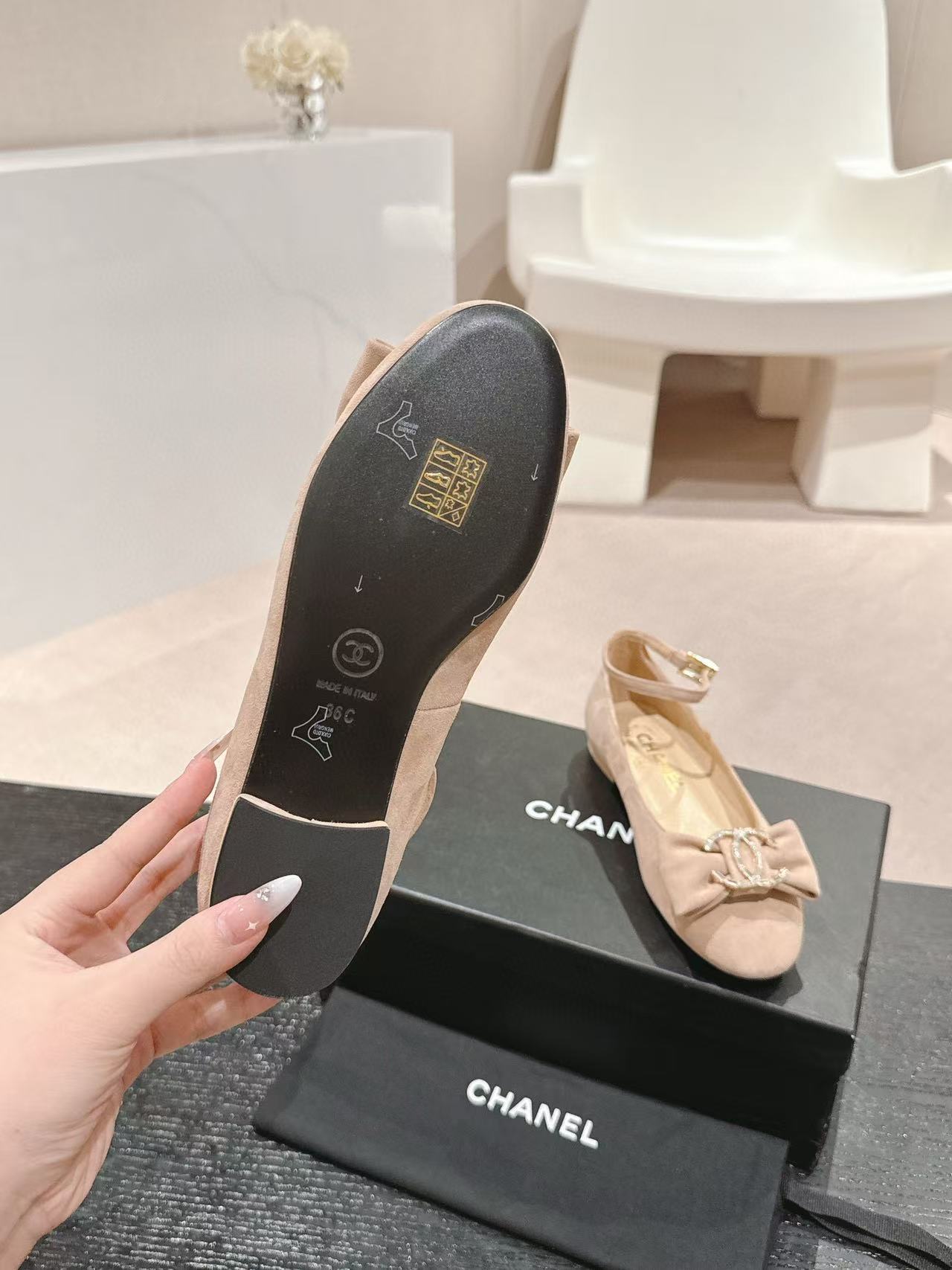 CHANE1 高品質スエードフラットシューズ【50％割引+送料無料】