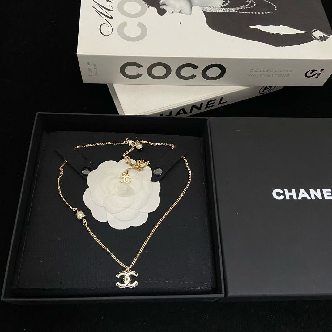 CHANE1 ダブルC エナメルネックレス【50％割引+送料無料】