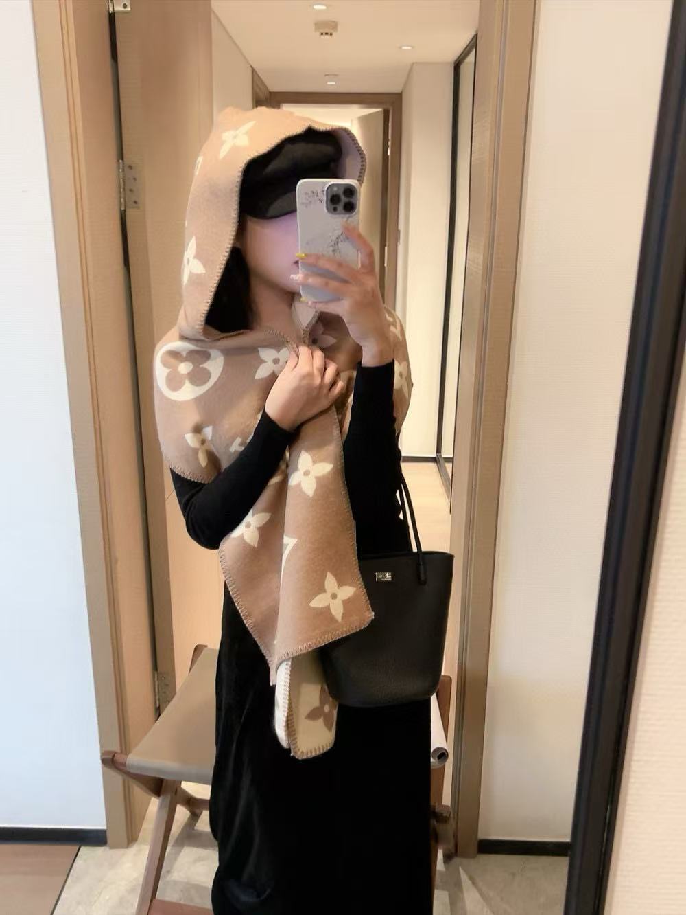 LV フード付きカシミヤスカーフ【50％割引+送料無料】