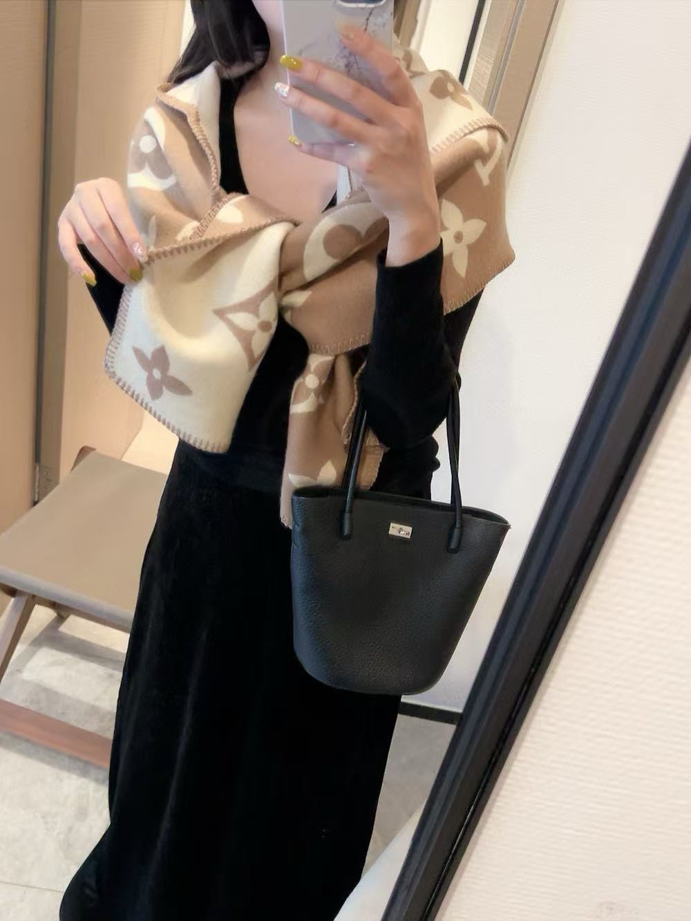 LV フード付きカシミヤスカーフ【50％割引+送料無料】