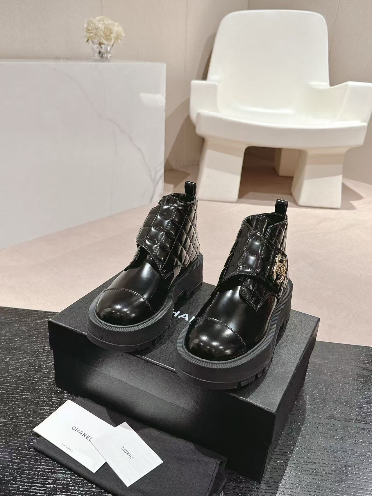 CHANE1 高品質 24B シープスキン レースアップブーツ【50％割引+送料無料】