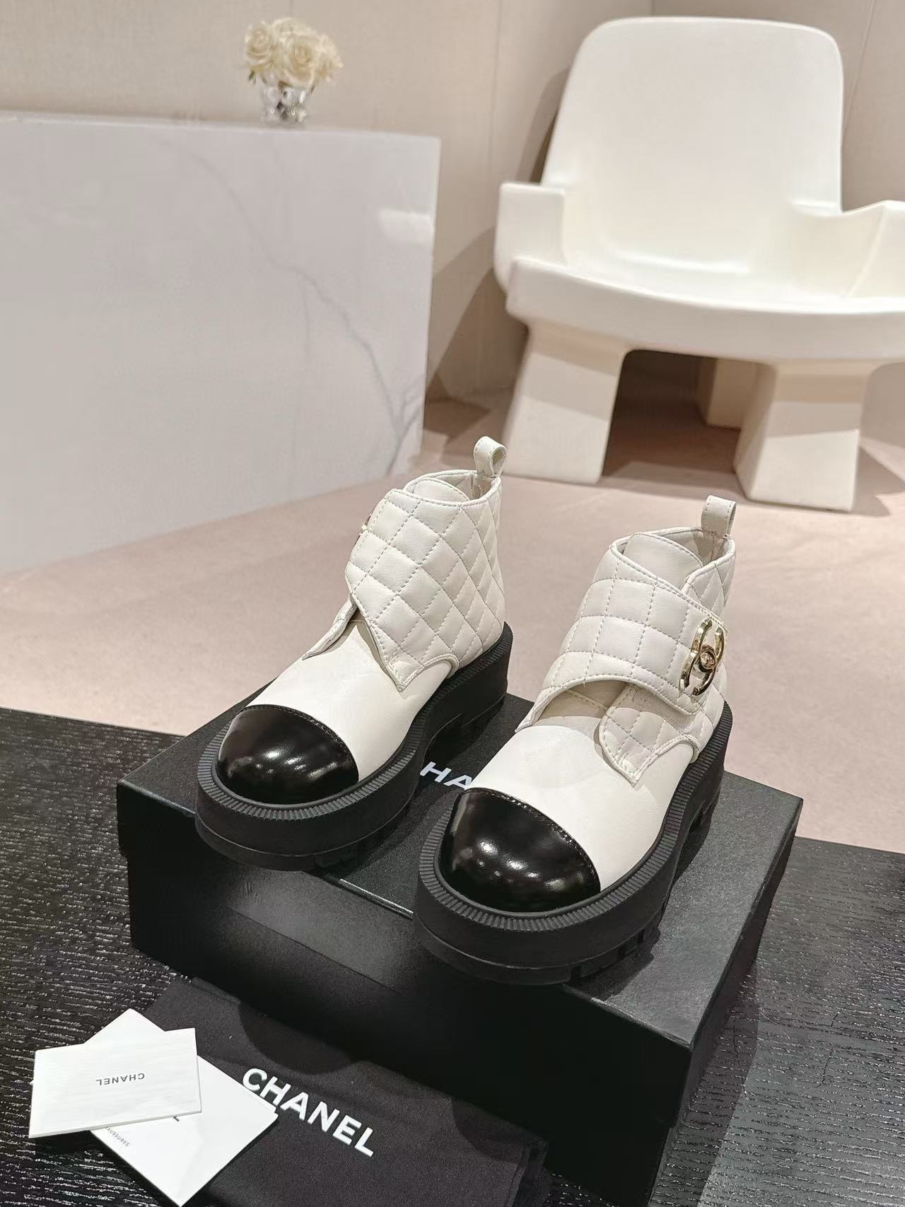 CHANE1 高品質 24B シープスキン レースアップブーツ【50％割引+送料無料】