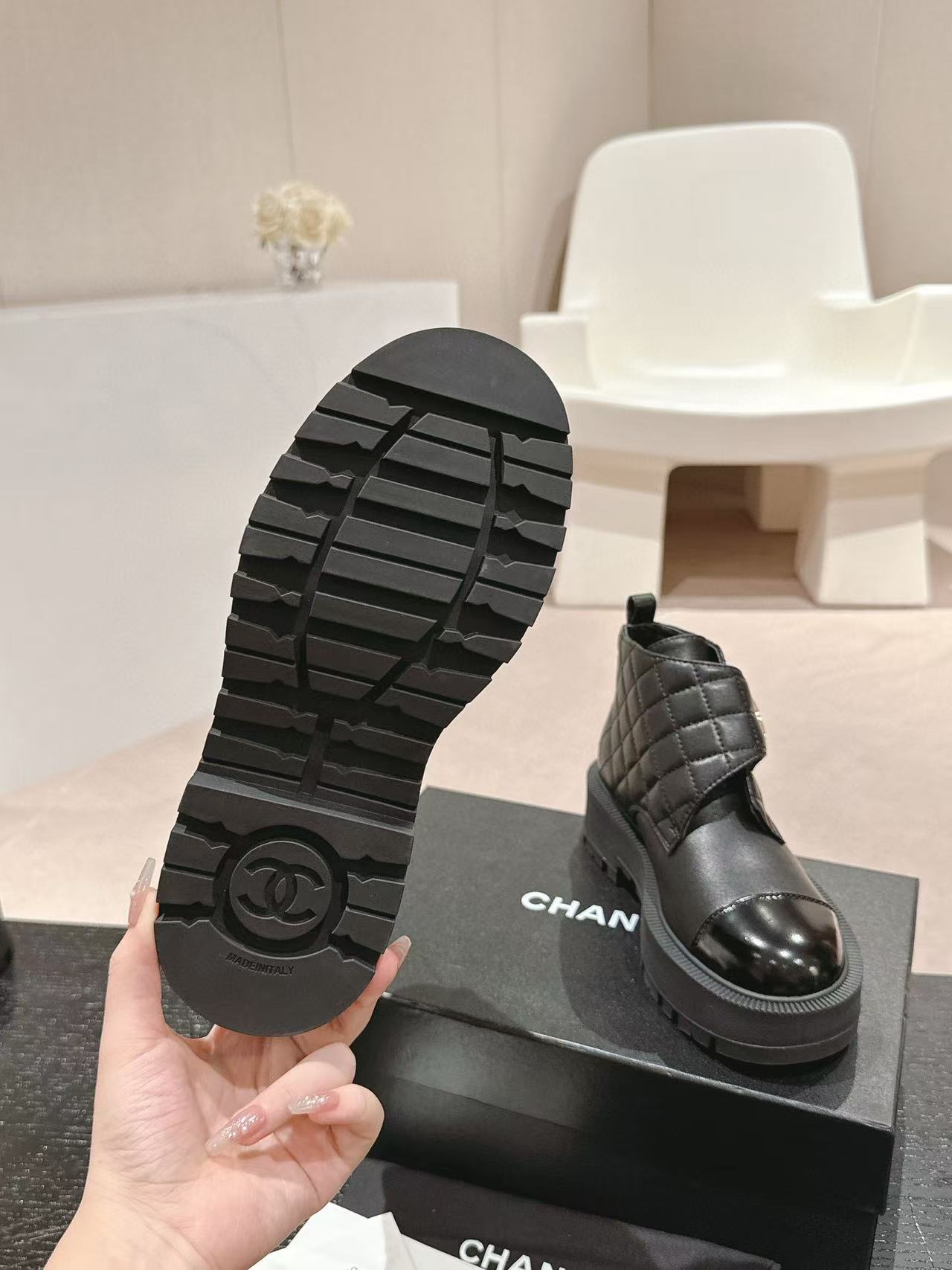 CHANE1 高品質 24B シープスキン レースアップブーツ【50％割引+送料無料】