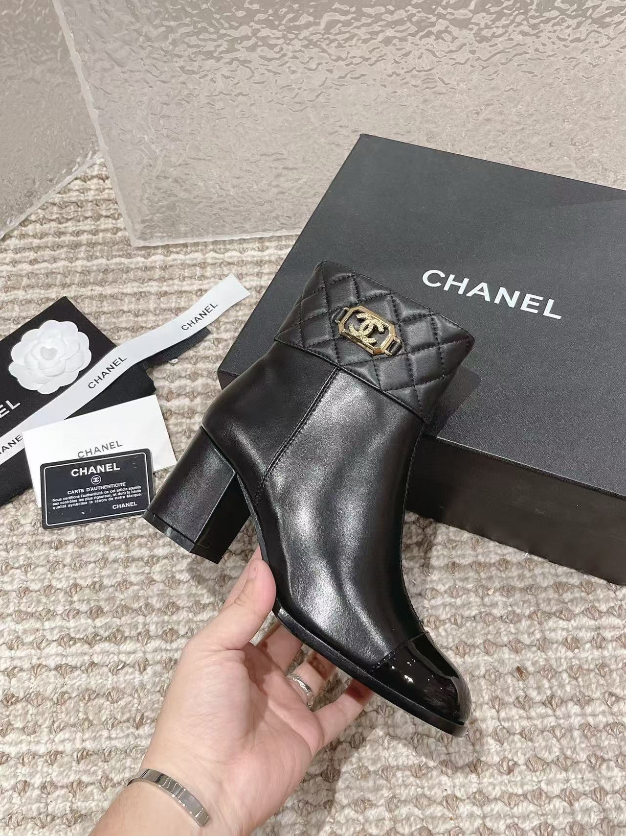 CHANE1 高品質 ダブルCロゴ ショートブーツ【50％割引+送料無料】