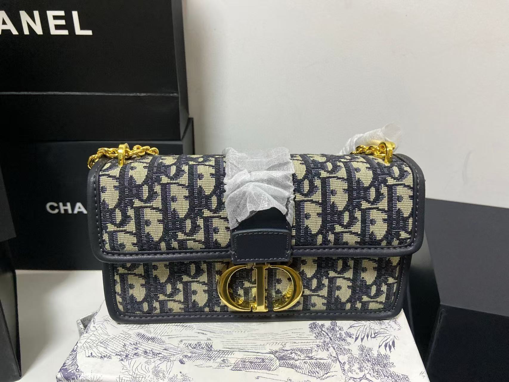 DI0R CD老眼チェーンバッグ【50%割引+送料無料】