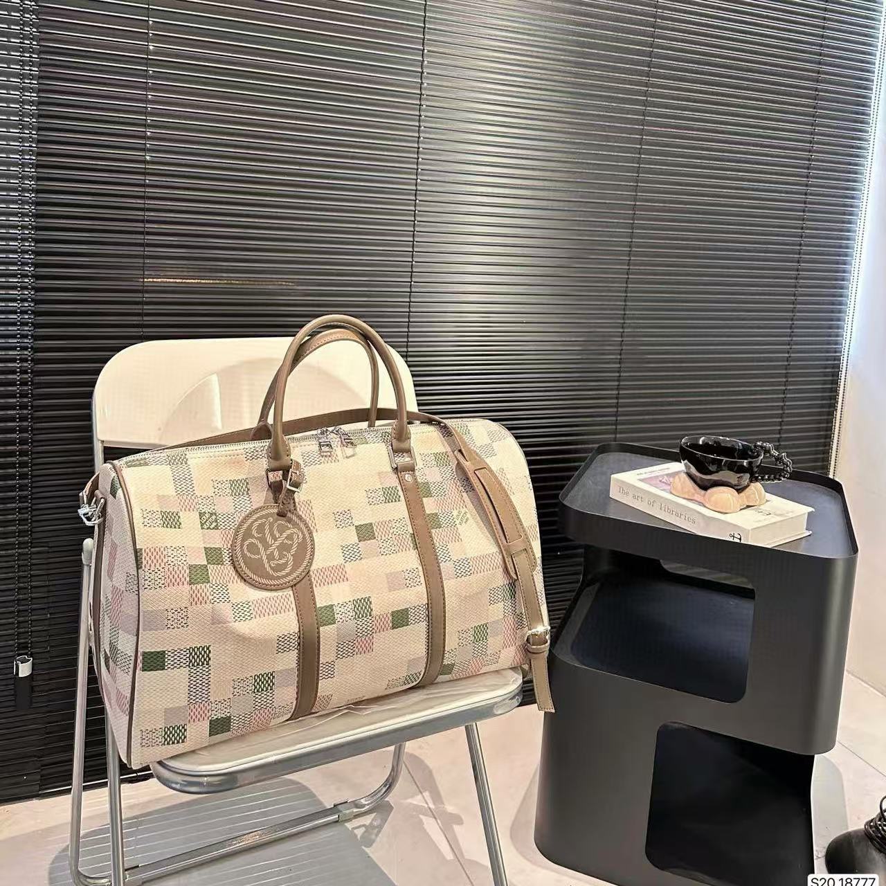 LV チェッカーボード トラベルバッグ【50％割引+送料無料】