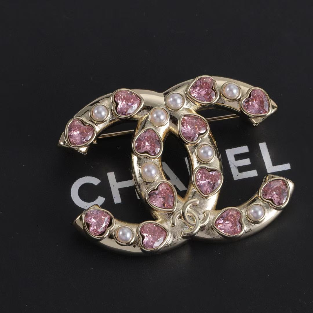 CHANE1 ダブルC ピーチハートブローチ【50%割引+送料無料】