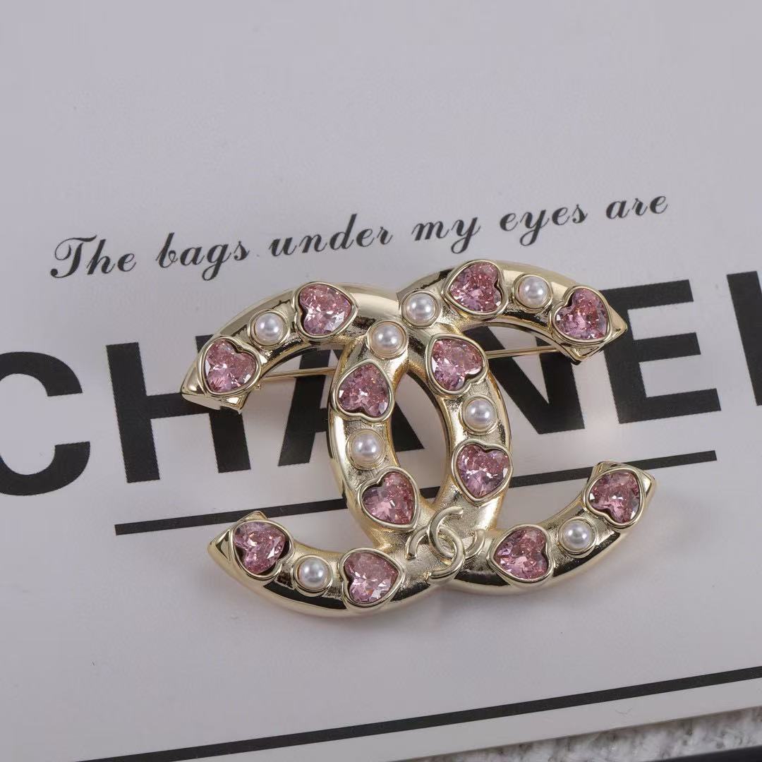 CHANE1 ダブルC ピーチハートブローチ【50%割引+送料無料】