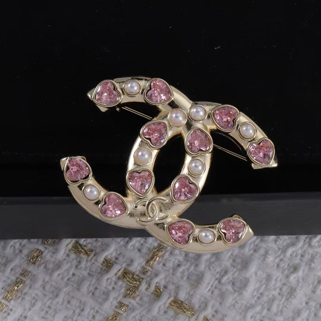 CHANE1 ダブルC ピーチハートブローチ【50%割引+送料無料】