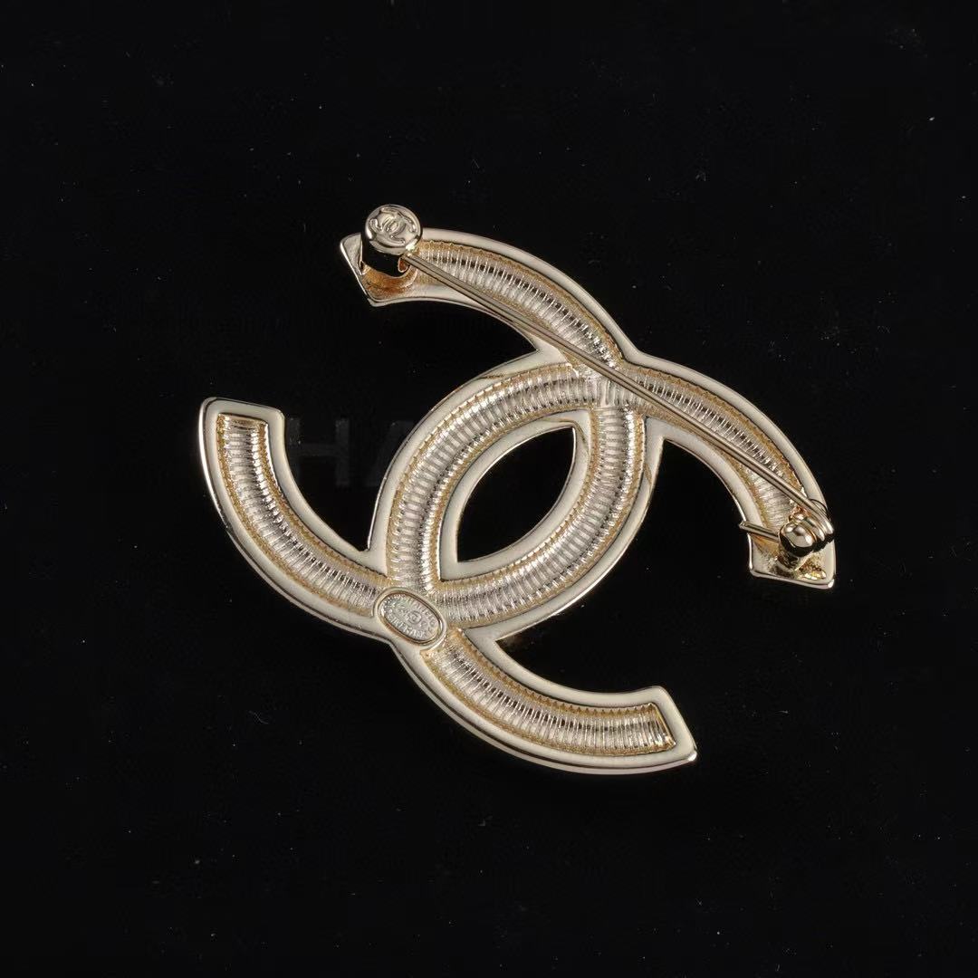 CHANE1 ダブルC ピーチハートブローチ【50%割引+送料無料】