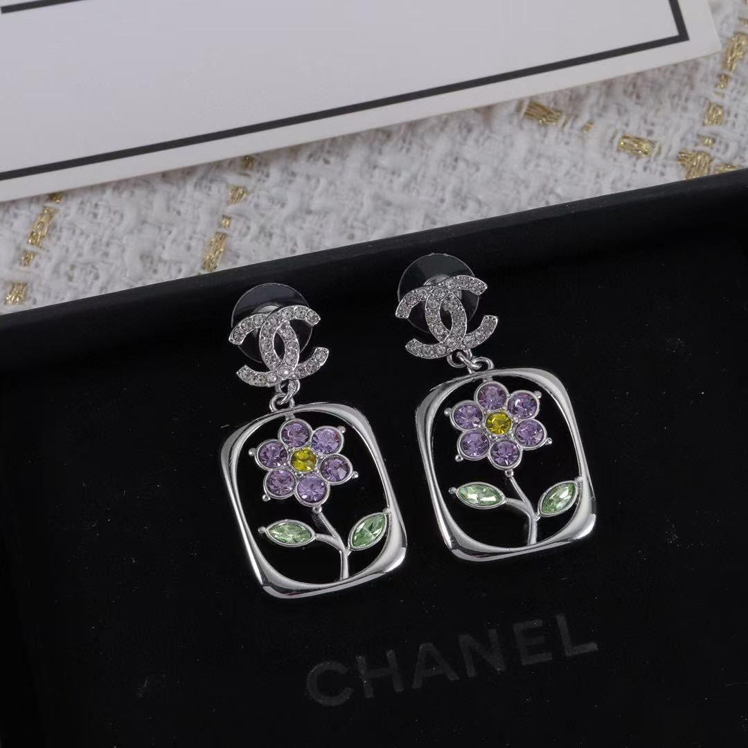 CHANE1 ダブルCロゴフラワースタッドピアス【50％割引+送料無料】