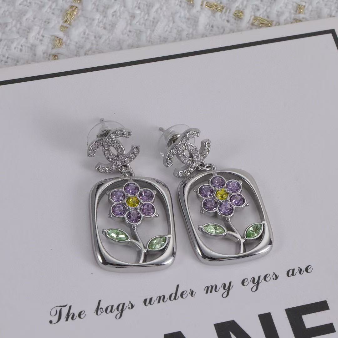 CHANE1 ダブルCロゴフラワースタッドピアス【50％割引+送料無料】