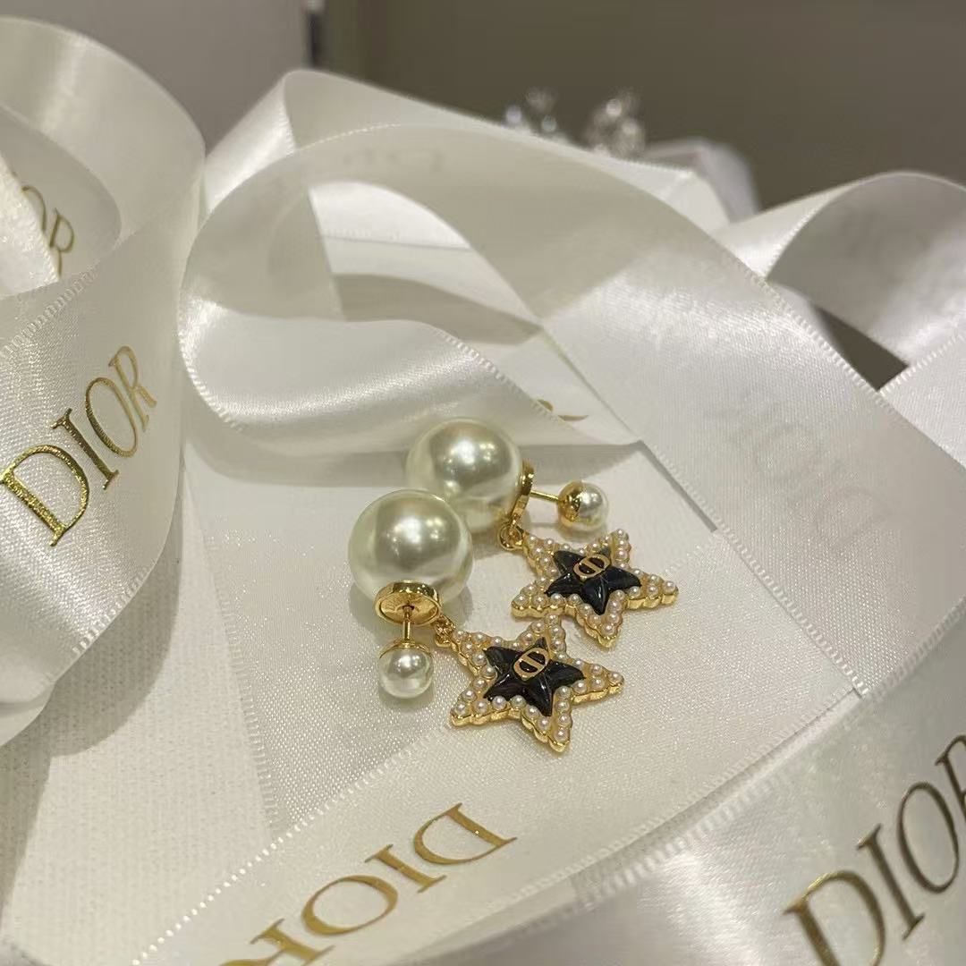 DI0R パール五芒星ピアス【50％割引+送料無料】
