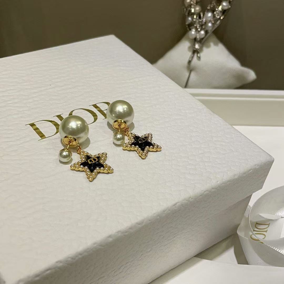 DI0R パール五芒星ピアス【50％割引+送料無料】