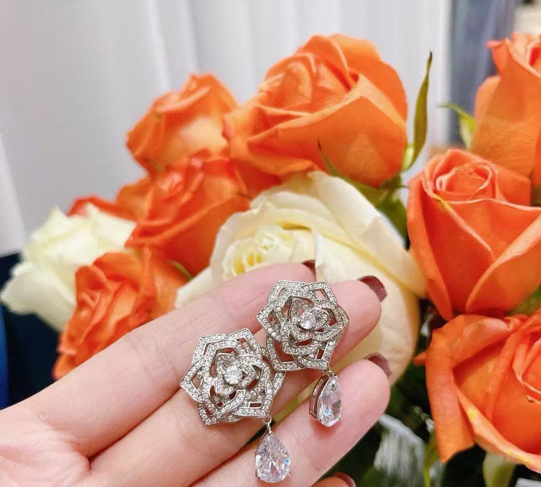 P1AGET ローズドロップ イヤリング【50%割引+送料無料】