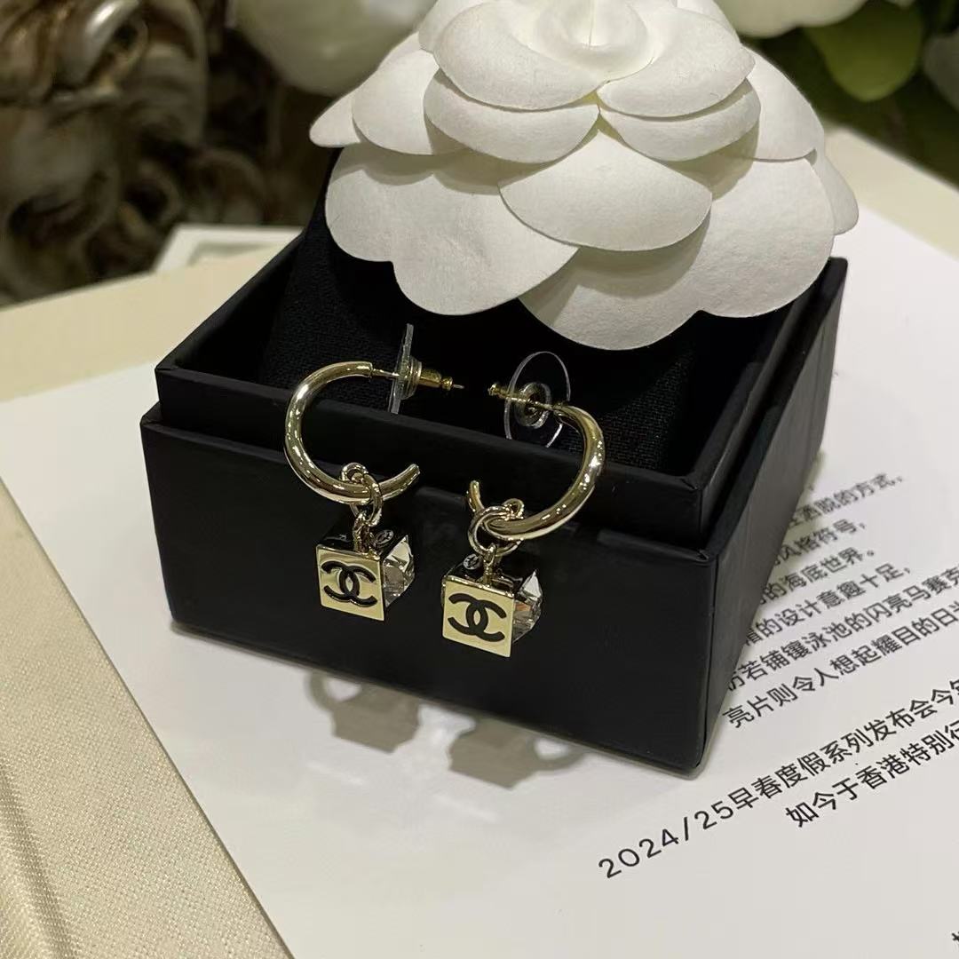CHANE1 イヤリング+ネックレス 2点セット【50％割引+送料無料】