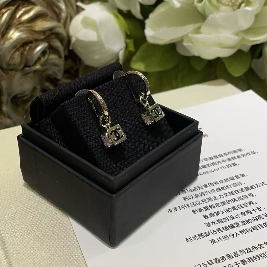 CHANE1 イヤリング+ネックレス 2点セット【50％割引+送料無料】