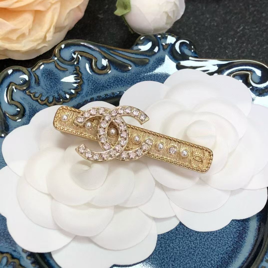 CHANE1 フルダイヤレターパールヘアピン【50％割引+送料無料】