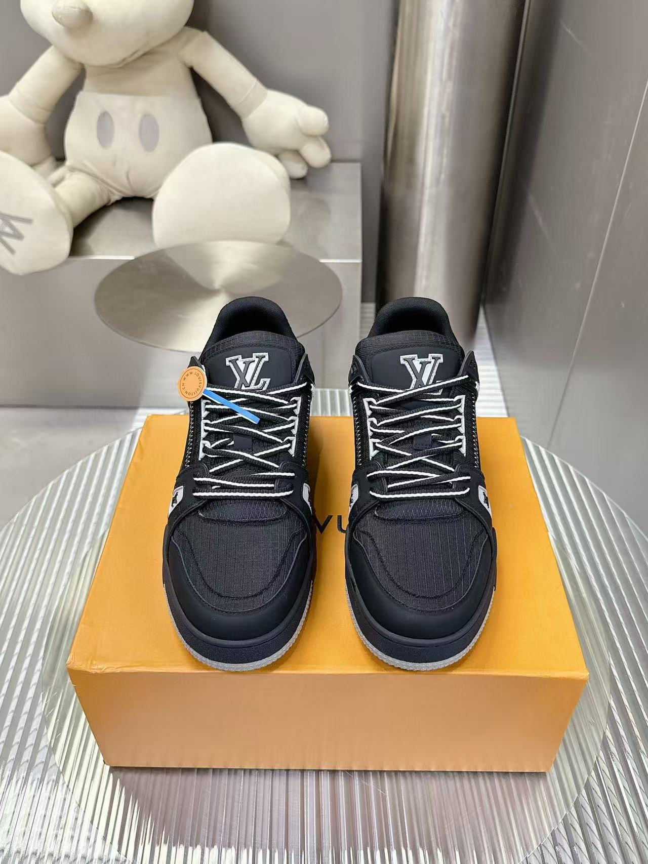 LVの高品質カジュアルシューズ【50％割引+送料無料】