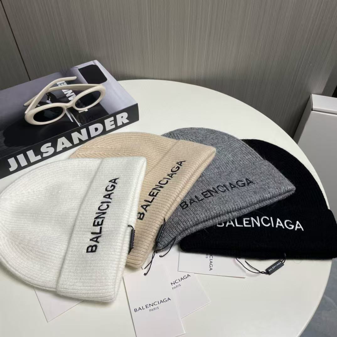 BALENC1AGA 刺繍レタリングニット帽【50％割引+送料無料】