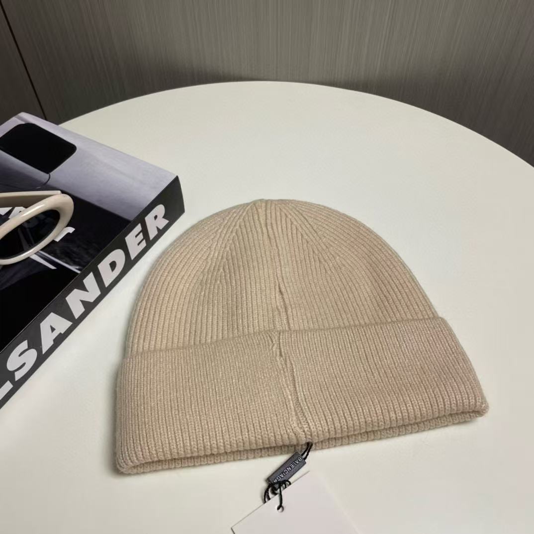 BALENC1AGA 刺繍レタリングニット帽【50％割引+送料無料】