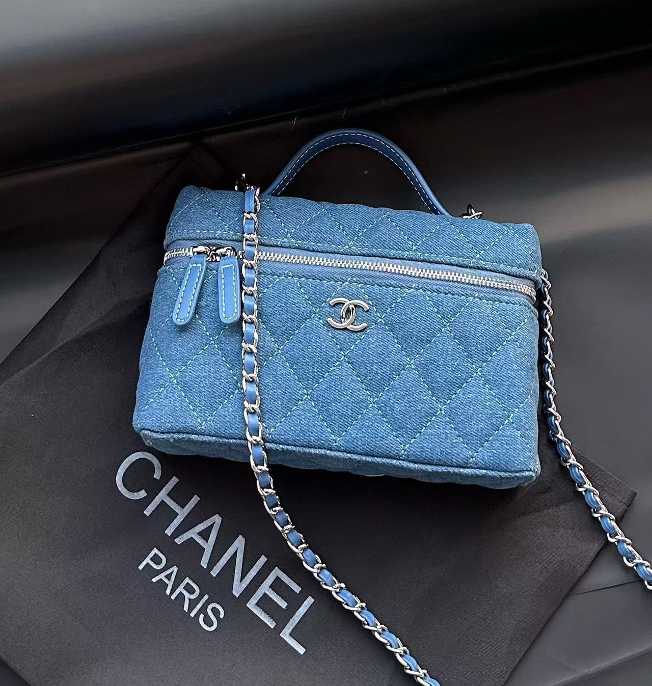 CHANE1 デニムチェーンハンドバッグ【50％割引+送料無料】