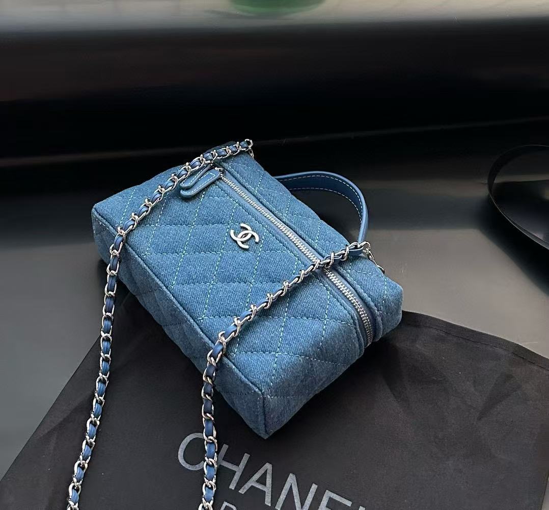 CHANE1 デニムチェーンハンドバッグ【50％割引+送料無料】