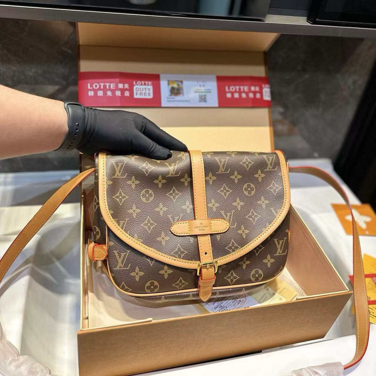 LV 老眼用クロスボディバッグ【50％割引+送料無料】