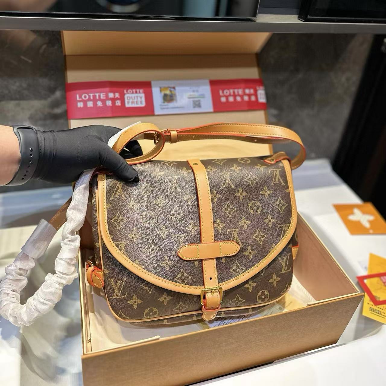 LV 老眼用クロスボディバッグ【50％割引+送料無料】