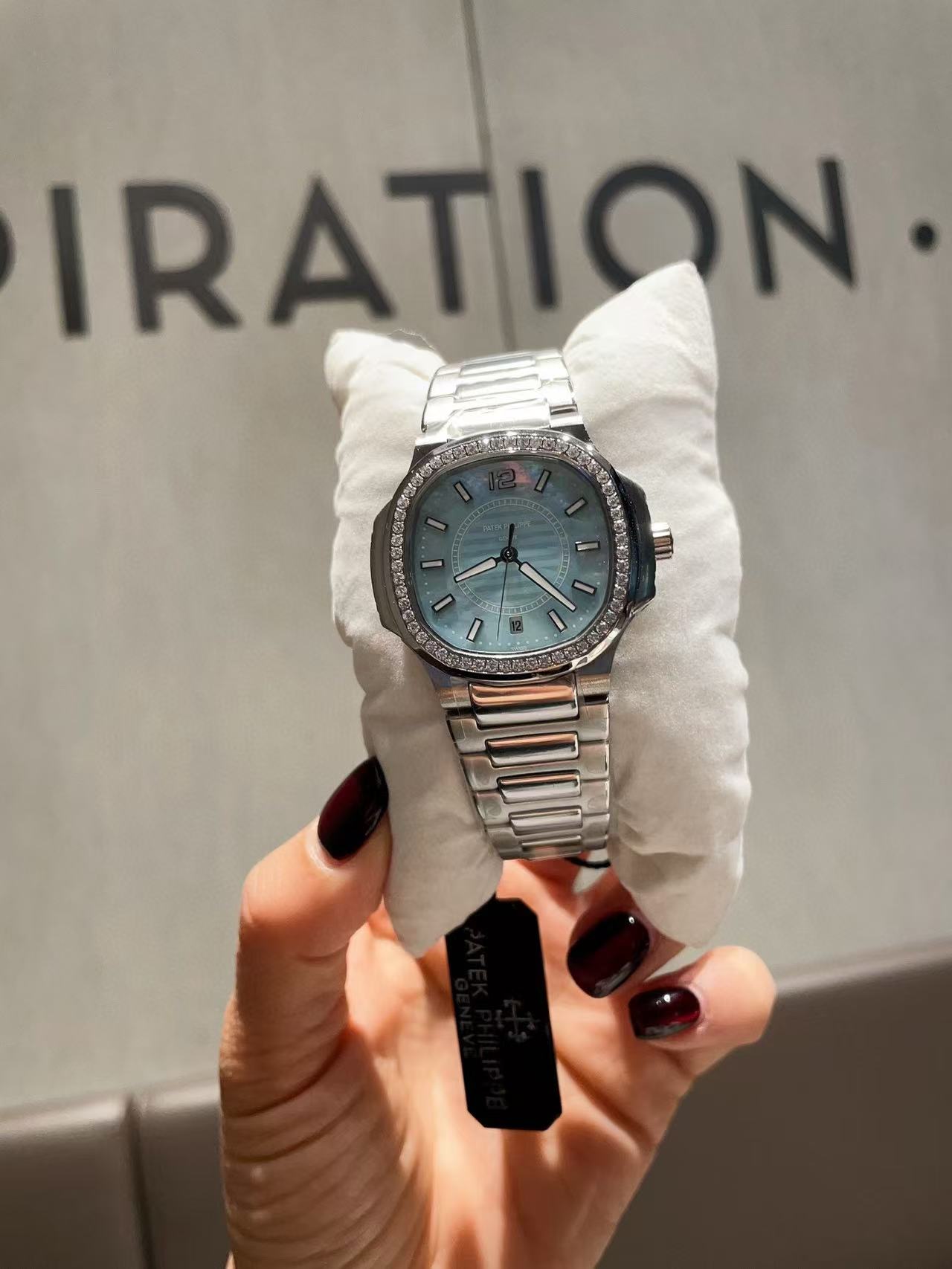 PATEK PH1LIPPE ノーチラス 7118 シリーズ レディース時計【50％割引+送料無料】