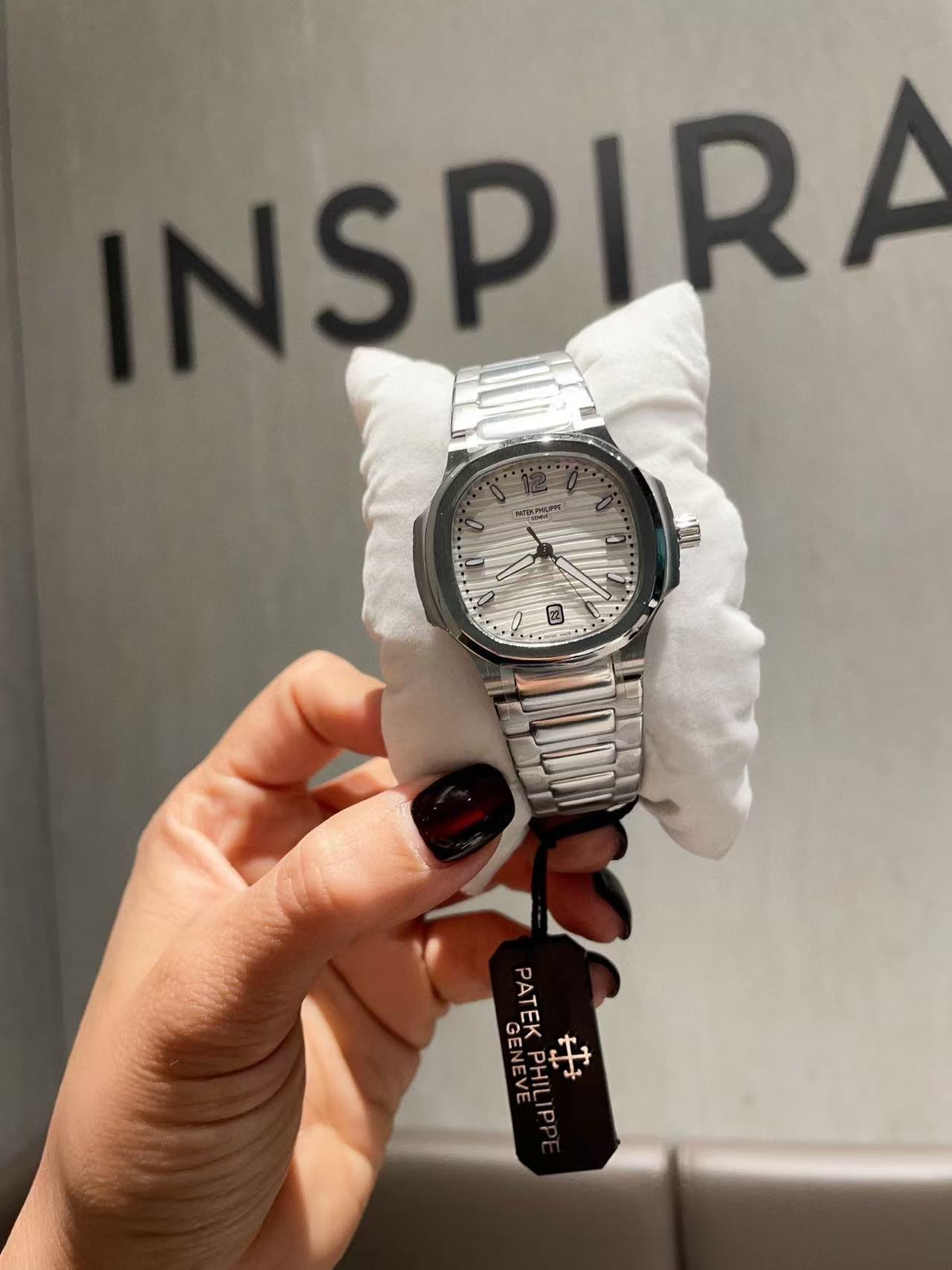 PATEK PH1LIPPE ノーチラス 7118 シリーズ シンプル レディース 腕時計【50％割引+送料無料】