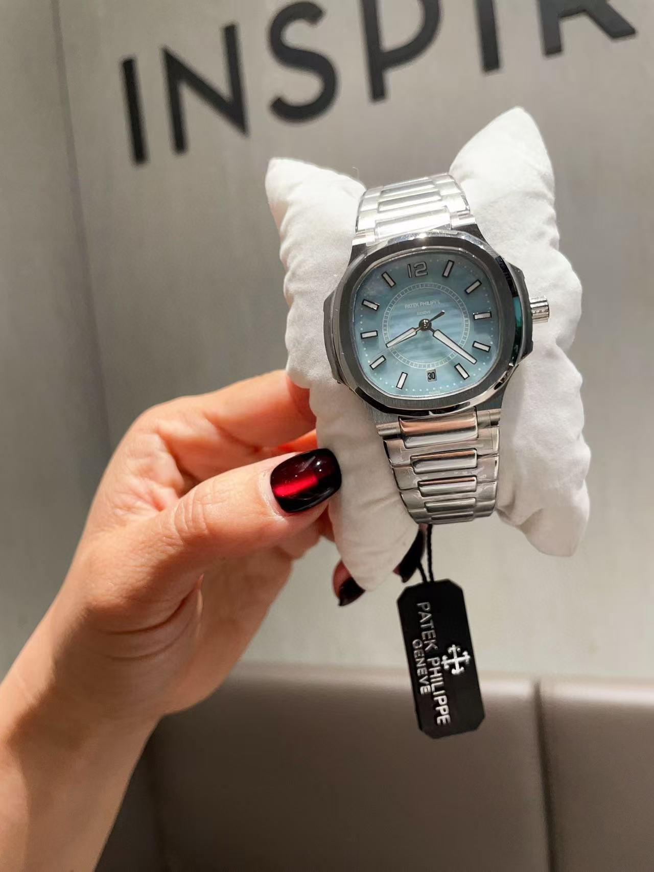 PATEK PH1LIPPE ノーチラス 7118 シリーズ シンプル レディース 腕時計【50％割引+送料無料】
