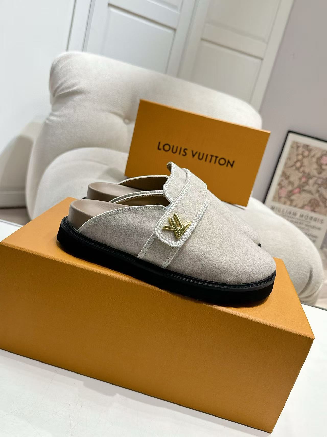 ＬＯＵＩＳ ＶＵＩＴＴＯＮ高品質のカップル用フラットスリッパ【50％割引+送料無料】