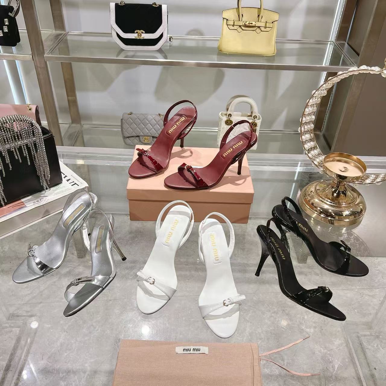 M1UM1U 高品質シンプルハイヒールサンダル【50％割引+送料無料】