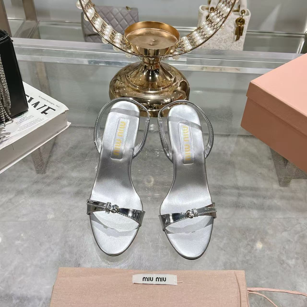 M1UM1U 高品質シンプルハイヒールサンダル【50％割引+送料無料】