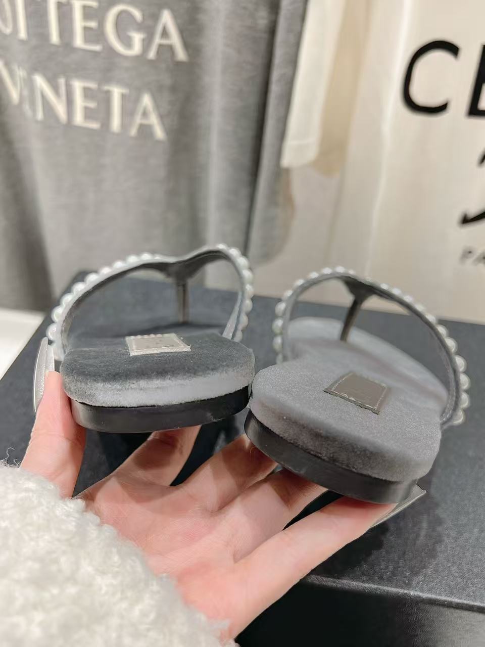 CHANE1 高品質ベルベットパールスリッパ【50%割引+送料無料】