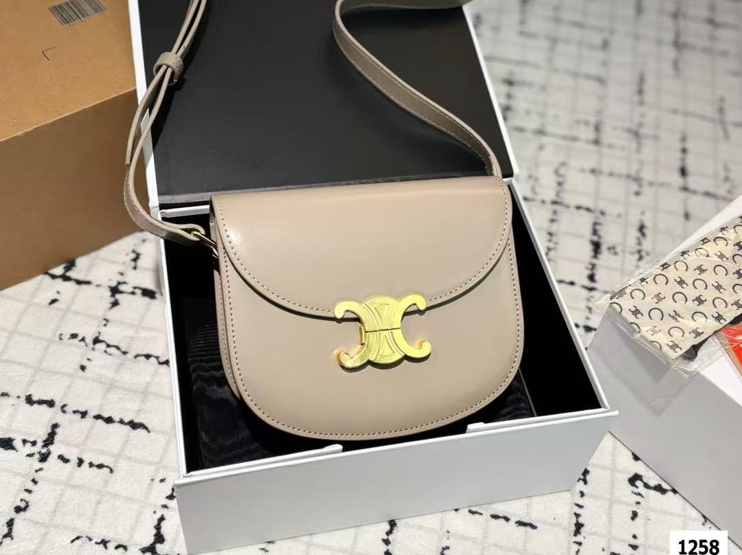 CEL1NE 凱旋門レザーショルダーバッグ【50%割引+送料無料】